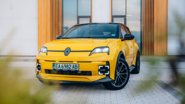 Renault 5 E-Tech Electric — преден изглед, ревю на Car Life by Dani